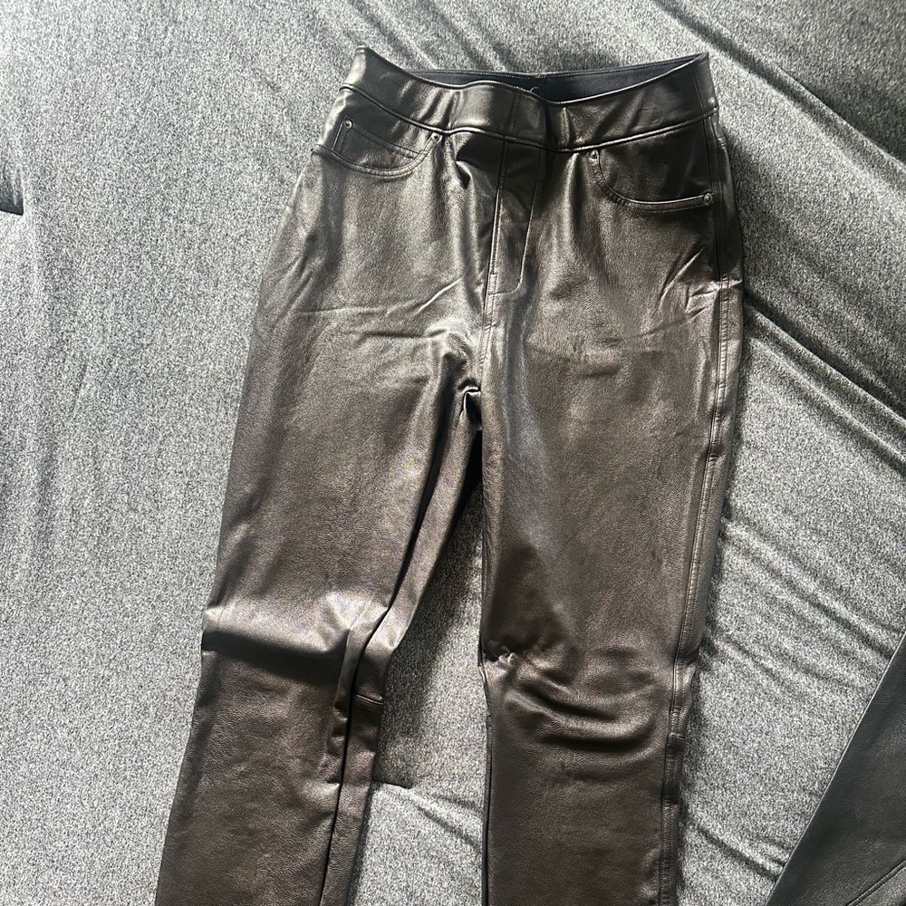 Spanx pants with elastic waistband never worn
